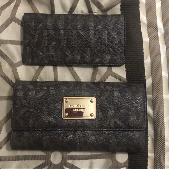 Sold - Picture 2 of 9